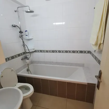 George Apartman Kolóni
