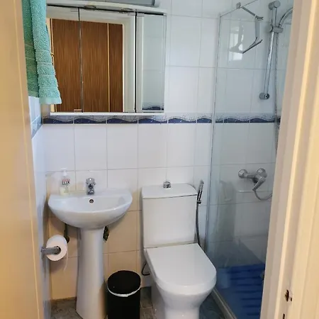 George Apartman Kolóni